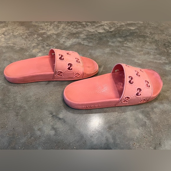 Authentic Gucci rubber slides - Picture 5 of 6